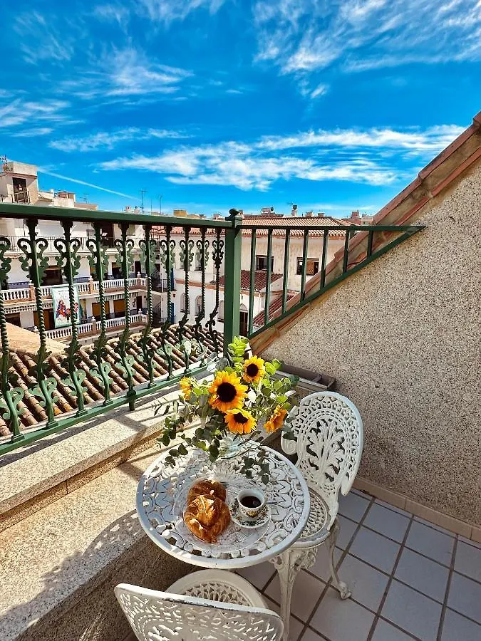 Hotel Reyesol Фуэнхирола