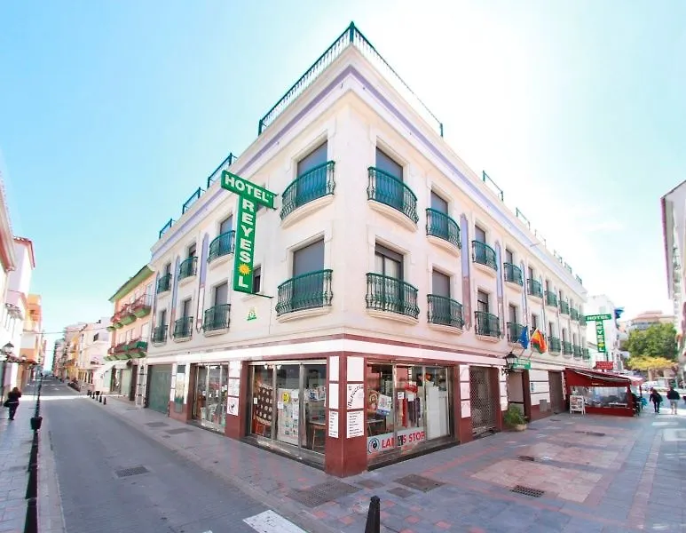 Hotel Reyesol Фуэнхирола