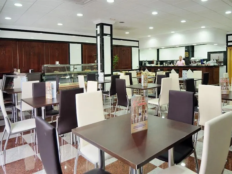 Hotel Reyesol Фуэнхирола